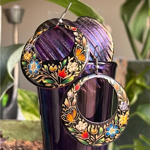 Artisan Painted (Laquered?) Ethnic Earrings Mexican? Floral Butterflies Monarchs - Picture 3 of 7